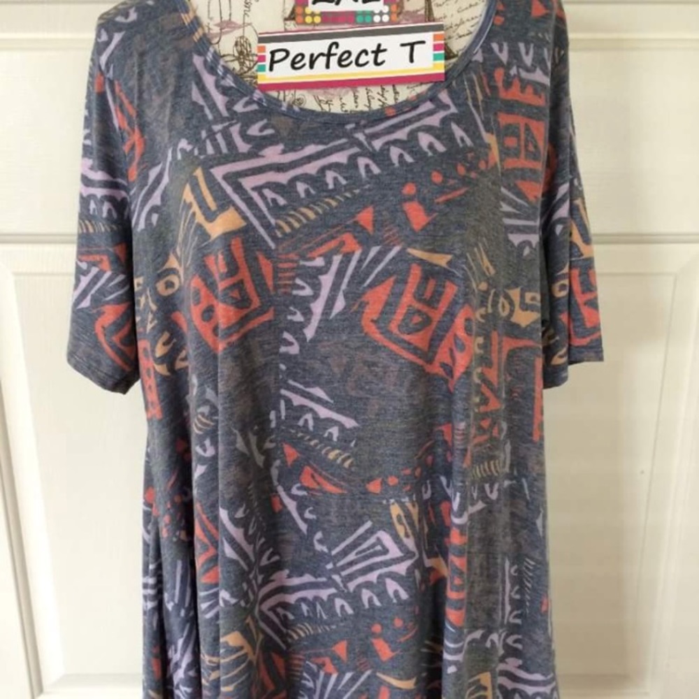 LuLaRoe 2XL Perfect T